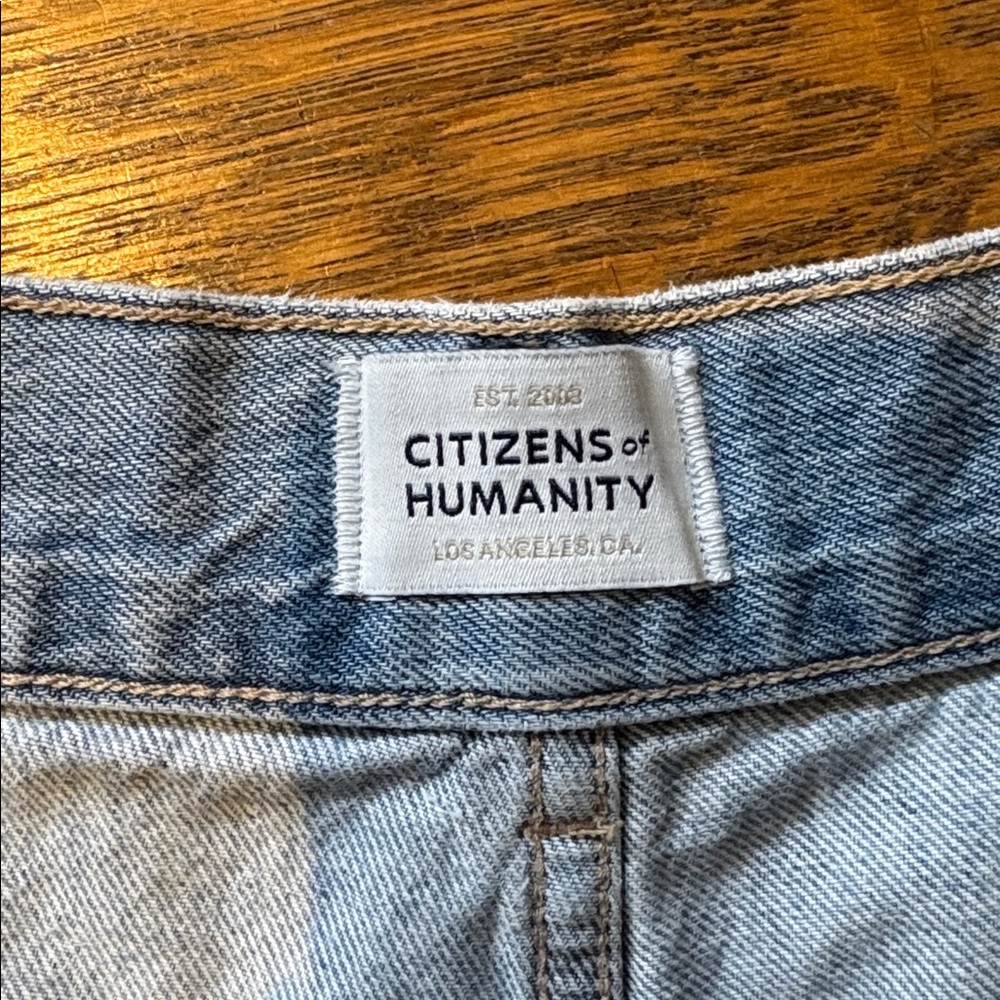 Citizens Of Humanity Light Wash Barrel Jeans - Picture 3 of 6